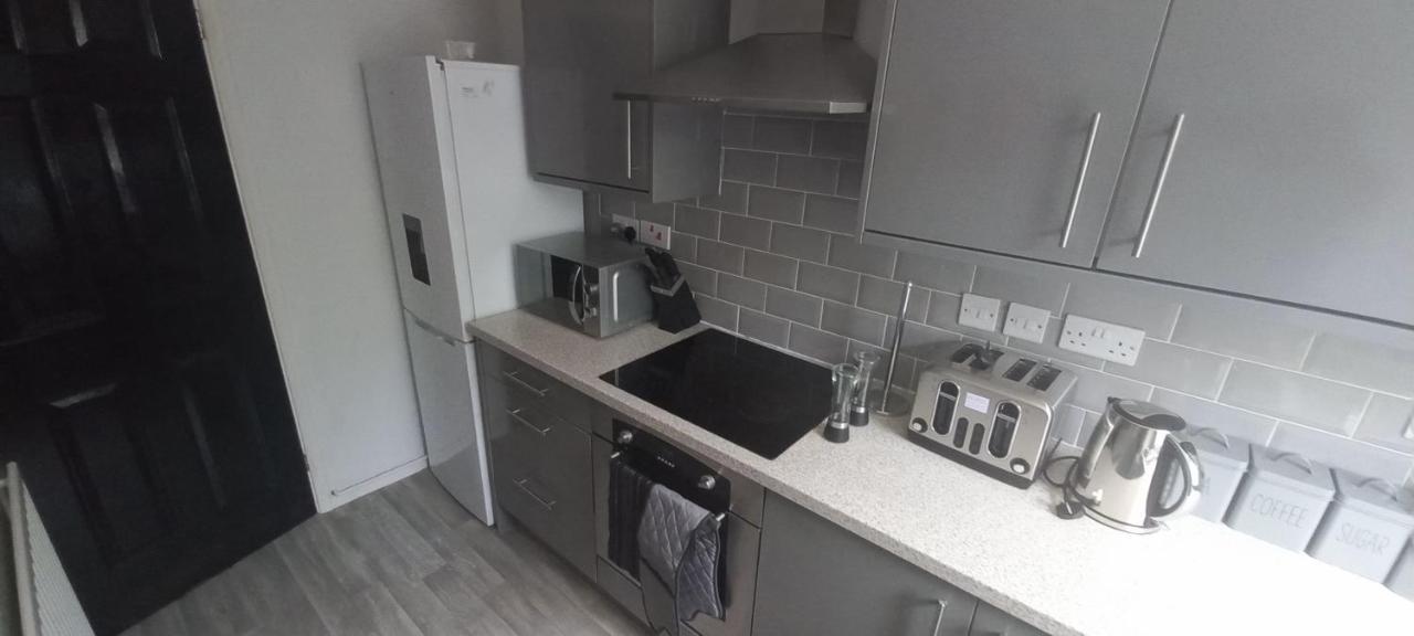 6-Min Walk To New Cross Parking Long Stay Discounts Вулвергемптон Екстер'єр фото