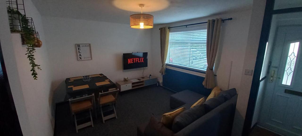 6-Min Walk To New Cross Parking Long Stay Discounts Вулвергемптон Екстер'єр фото